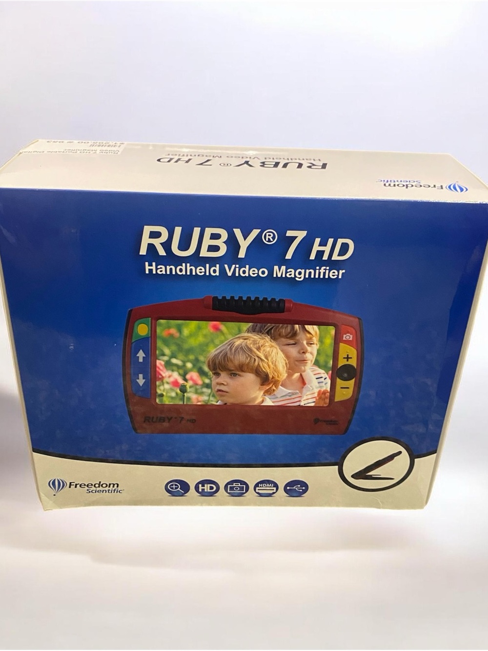 Ruby 7 HD Handheld Video Magnifier - Red
